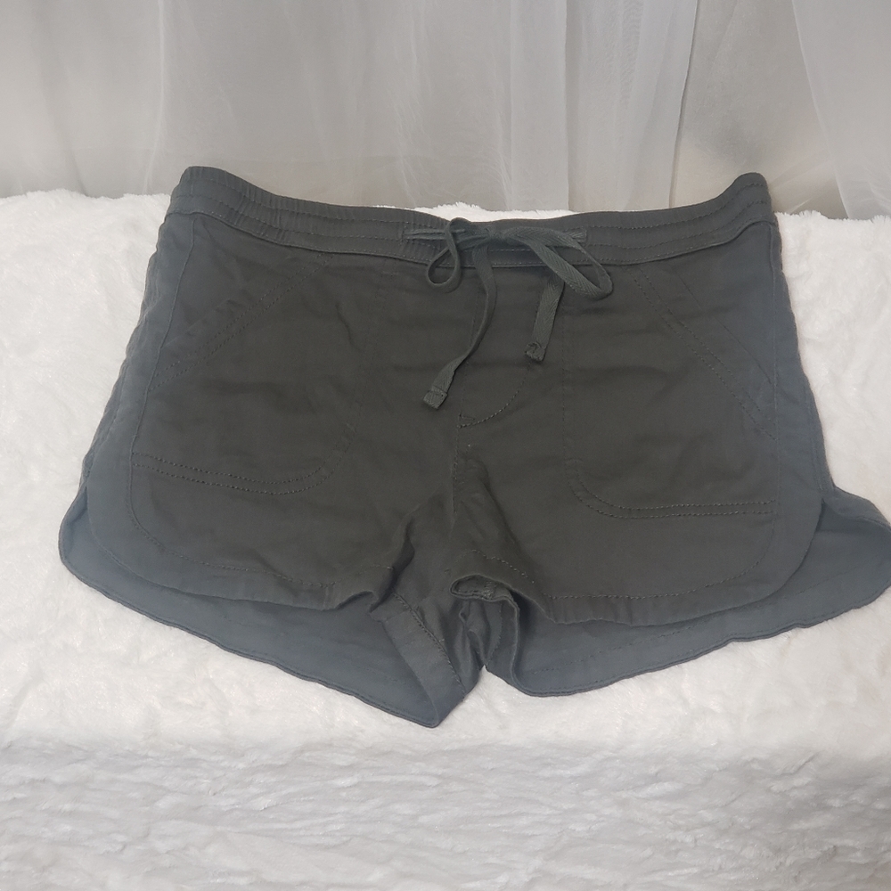 Unionbay Army Green Shorts Size Small - Picture 3 of 9